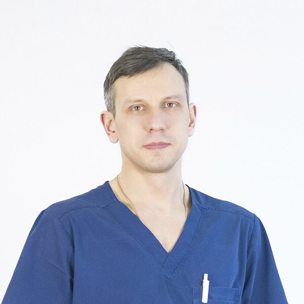 Врач-травматолог-ортопед консультативно-диагностического и хирургического отделения Чесноков Антон Владимирович